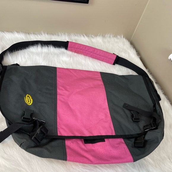 Timbuk 2 Large Pink and Gray Messenger Bag - Picture 1 of 12